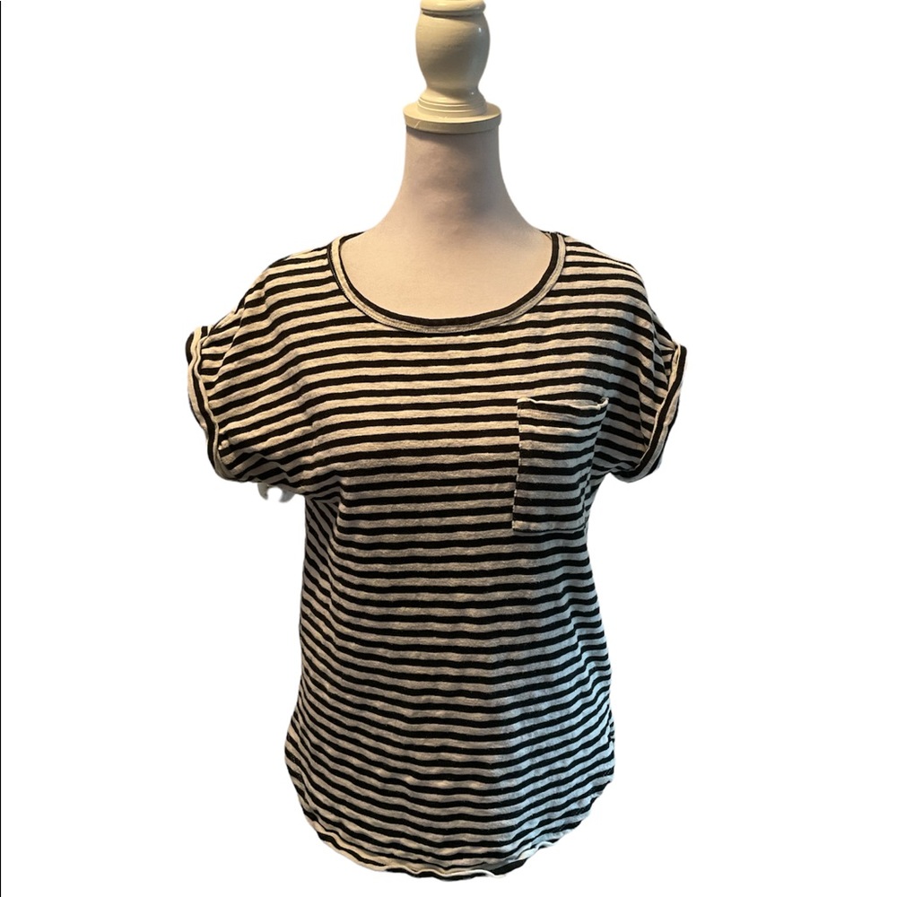 a.n.d. e a w y Black & White Striped Short Sleeve Round Neck Womens Thick Shirt